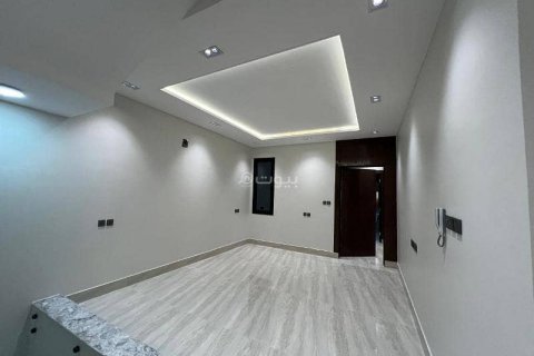 Villa de 5 dormitorios en Riyadh, Saudi Arabia No. 60084 5