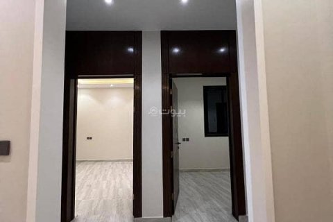 Villa de 5 dormitorios en Riyadh, Saudi Arabia No. 60084 14