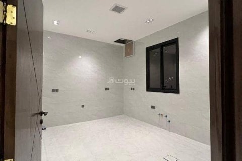 Villa de 5 dormitorios en Riyadh, Saudi Arabia No. 60084 6