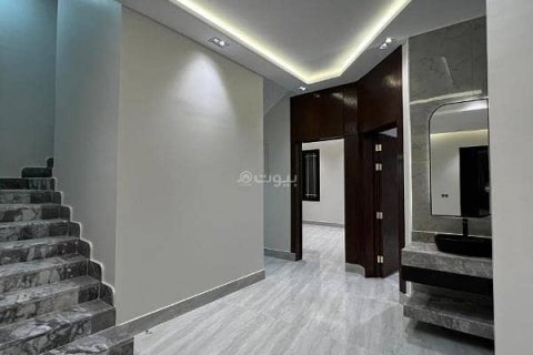 Villa de 5 dormitorios en Riyadh, Saudi Arabia No. 60084 18