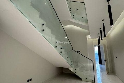 6 bedrooms Villa in Khobar, Saudi Arabia No. 60081 9