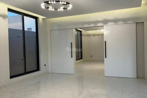6 bedrooms Villa in Khobar, Saudi Arabia No. 60081 6