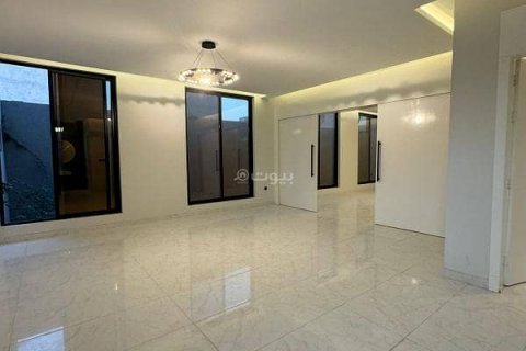 6 bedrooms Villa in Khobar, Saudi Arabia No. 60081 3