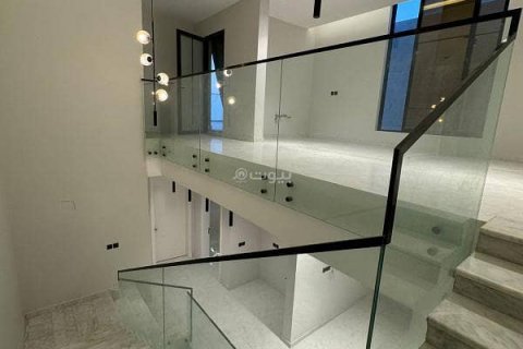 6 bedrooms Villa in Khobar, Saudi Arabia No. 60081 12