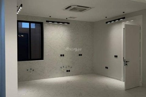6 bedrooms Villa in Khobar, Saudi Arabia No. 60081 10