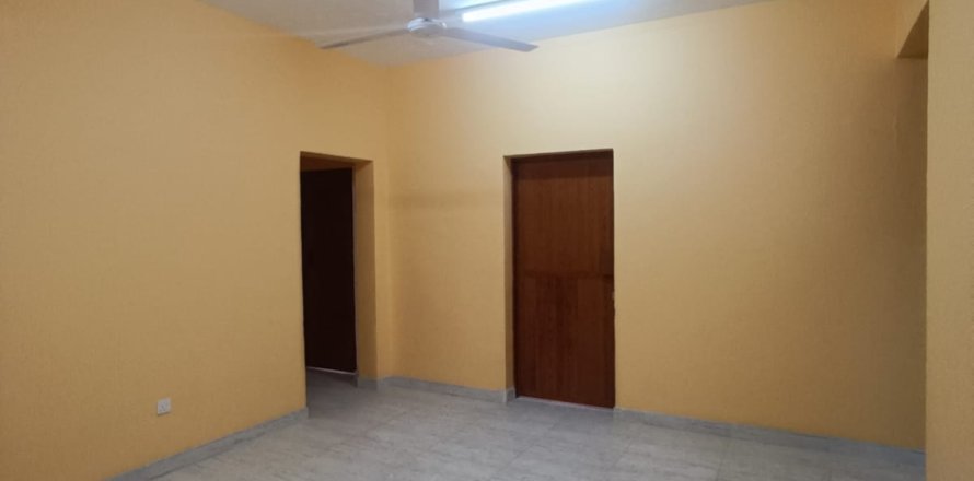 4 غرف نوم شقة في مطرح, عُمان رقم 54899