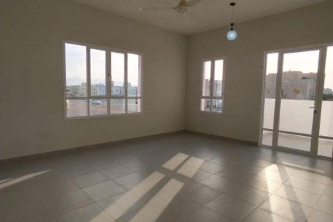 Villa Gemela de 5 dormitorios en As Sib, Oman No. 54781 5