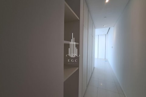 4 غرف نوم شقة في Corniche Road, الإمارات العربية المتحدة رقم 32170 22