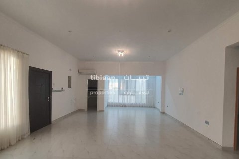 Apartment de 3 dormitorios en As Sib, Oman No. 53734 3