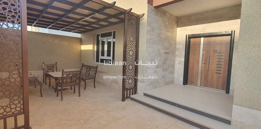 Villa de 4 chambres à As Sib, Oman No. 53341