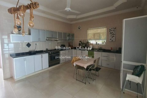 Вилла с 5 спальнями в Маскат, Оман №53339 12