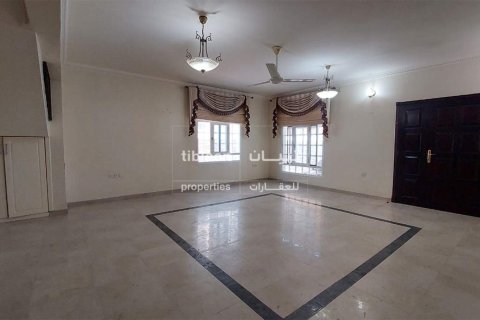 Villa Gemela de 5 dormitorios en Muscat, Oman No. 53344 10