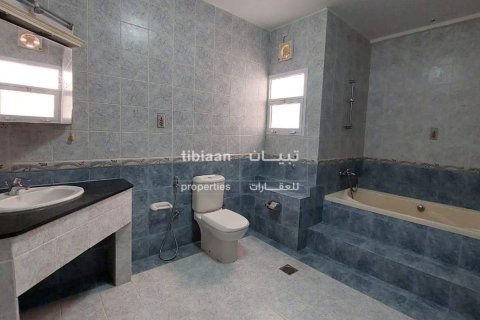 Villa Gemela de 5 dormitorios en Muscat, Oman No. 53344 18