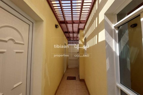 Villa Gemela de 5 dormitorios en Muscat, Oman No. 53344 4
