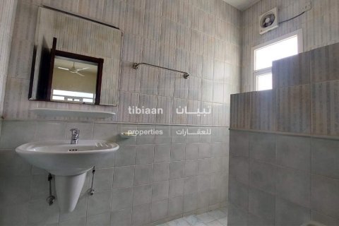 Villa Gemela de 5 dormitorios en Muscat, Oman No. 53344 17