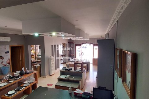 Edificio de en Muscat, Oman No. 53788 3