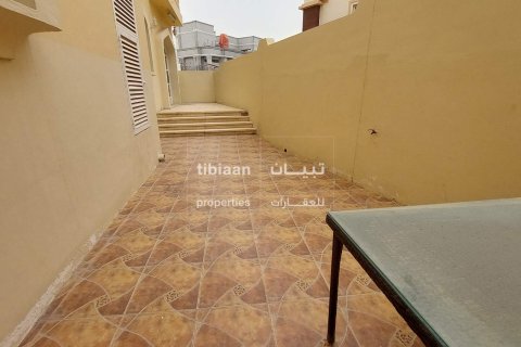 Дуплекс с 9 спальнями в Al Khuwair, Оман №53782 4
