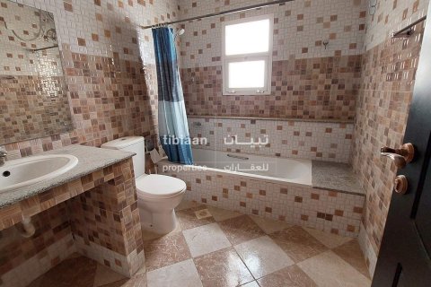 Дуплекс с 9 спальнями в Al Khuwair, Оман №53782 7
