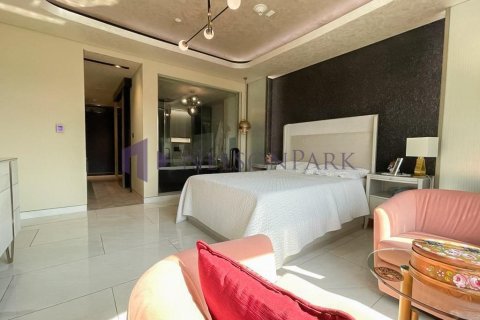 3 bedrooms Apartment in Doha, Qatar No. 56965 11