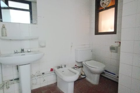 Apartment de 2 dormitorios en Ruwi, Oman No. 54847 5