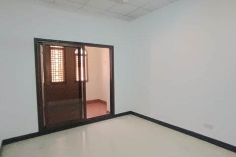 Apartment de 2 dormitorios en Ruwi, Oman No. 54847 6
