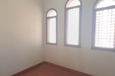 Apartment de 2 dormitorios en Ruwi, Oman No. 54847 13