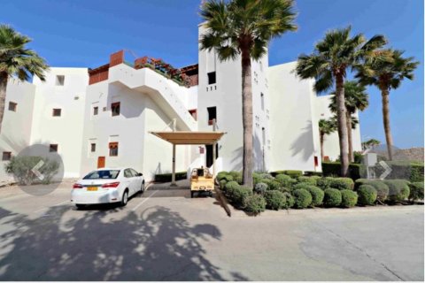 4 bedrooms Apartment in Muscat, Oman No. 54704