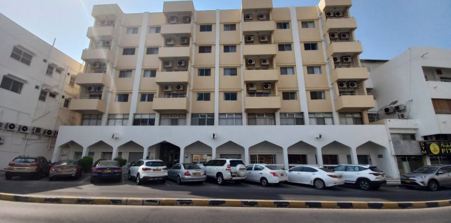 3 bedrooms Apartment in Muttrah, Oman No. 54709