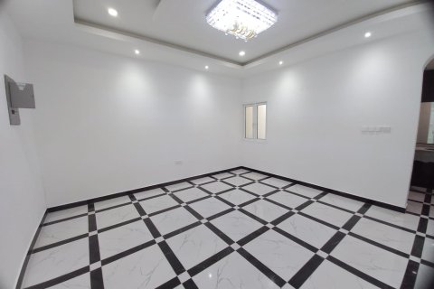 6 bedrooms Villa in Muscat, Oman No. 54706 4
