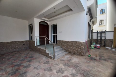 6 bedrooms Villa in Muscat, Oman No. 54706 3