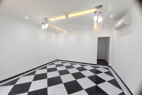 6 bedrooms Villa in Muscat, Oman No. 54706 6