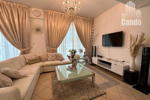 1 bedroom Apartment in Golf Towers, UAE No. 66878 3