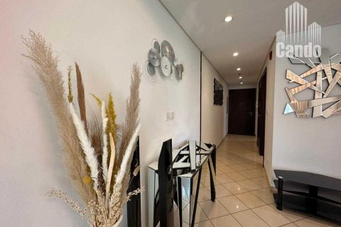 1 bedroom Apartment in Golf Towers, UAE No. 66878 8