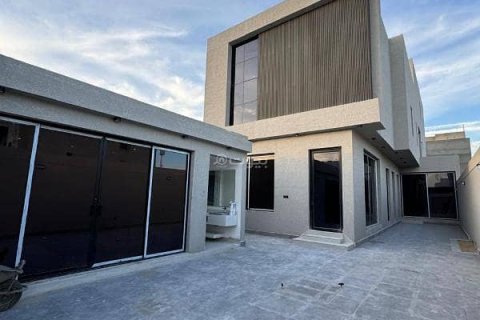 Villa de 6 dormitorios en Khobar, Saudi Arabia No. 60066 3