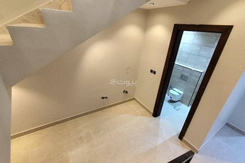 Villa de 6 dormitorios en Riyadh, Saudi Arabia No. 60017 10