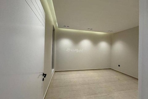 6 bedrooms Villa in Khobar, Saudi Arabia No. 60014 13