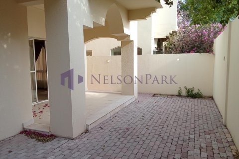 Villa de 4 dormitorios en Doha, Qatar No. 57473 12