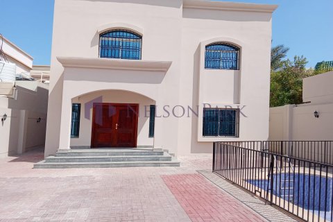 4 bedrooms Villa in Doha, Qatar No. 57474