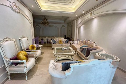 4 bedrooms Penthouse in Doha, Qatar No. 56653 11