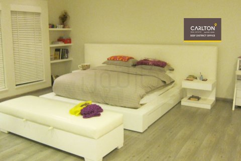 6 bedrooms Villa in Muharraq, Bahrain No. 66935 7