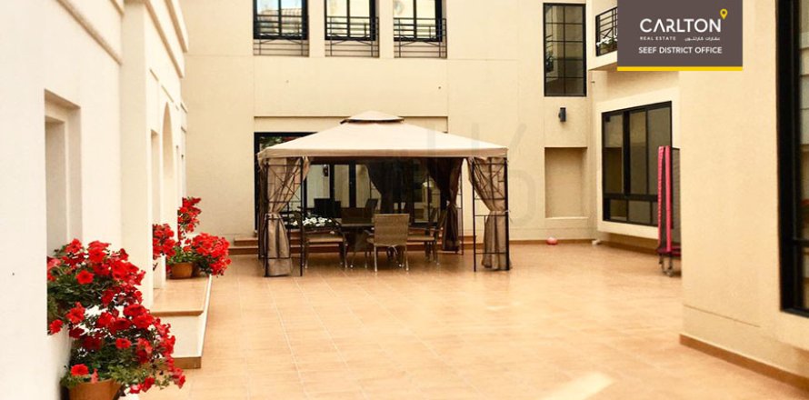 6 bedrooms Villa in Muharraq, Bahrain No. 66935
