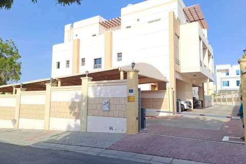 5 bedrooms Villa in Madinat as'Sultan Qaboos, Oman No. 98584