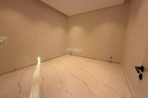 Villa de 5 chambres à Riyadh, Saudi Arabia No. 62608 11