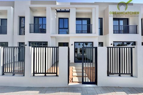 2 bedrooms Townhouse in Mina Al Arab, UAE No. 75402