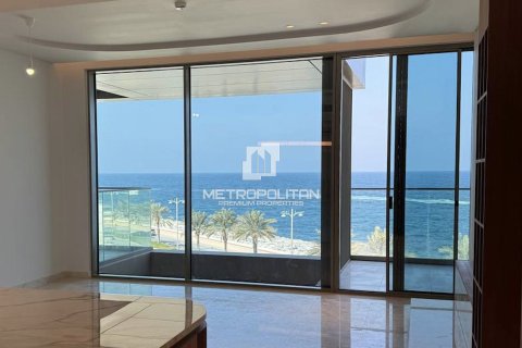3 bedrooms Apartment in Palm Jumeirah, UAE No. 77703