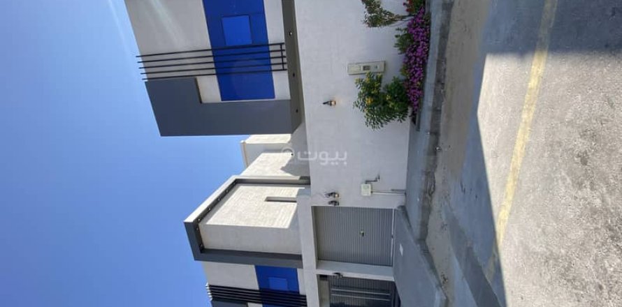 6 bedrooms Villa in Khobar, Saudi Arabia No. 60255