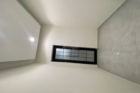 6 bedrooms Villa in Khobar, Saudi Arabia No. 60255 4