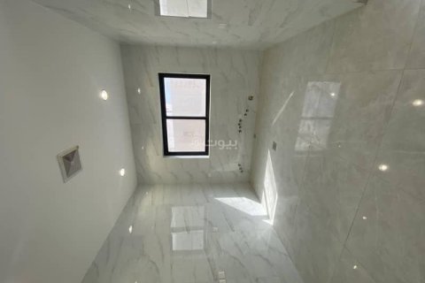 6 bedrooms Villa in Khobar, Saudi Arabia No. 60255 19