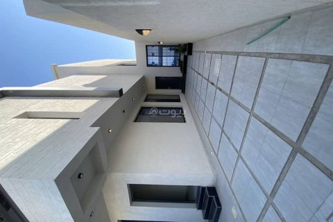 6 bedrooms Villa in Khobar, Saudi Arabia No. 60255 13