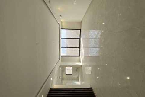6 bedrooms Villa in Khobar, Saudi Arabia No. 60255 8